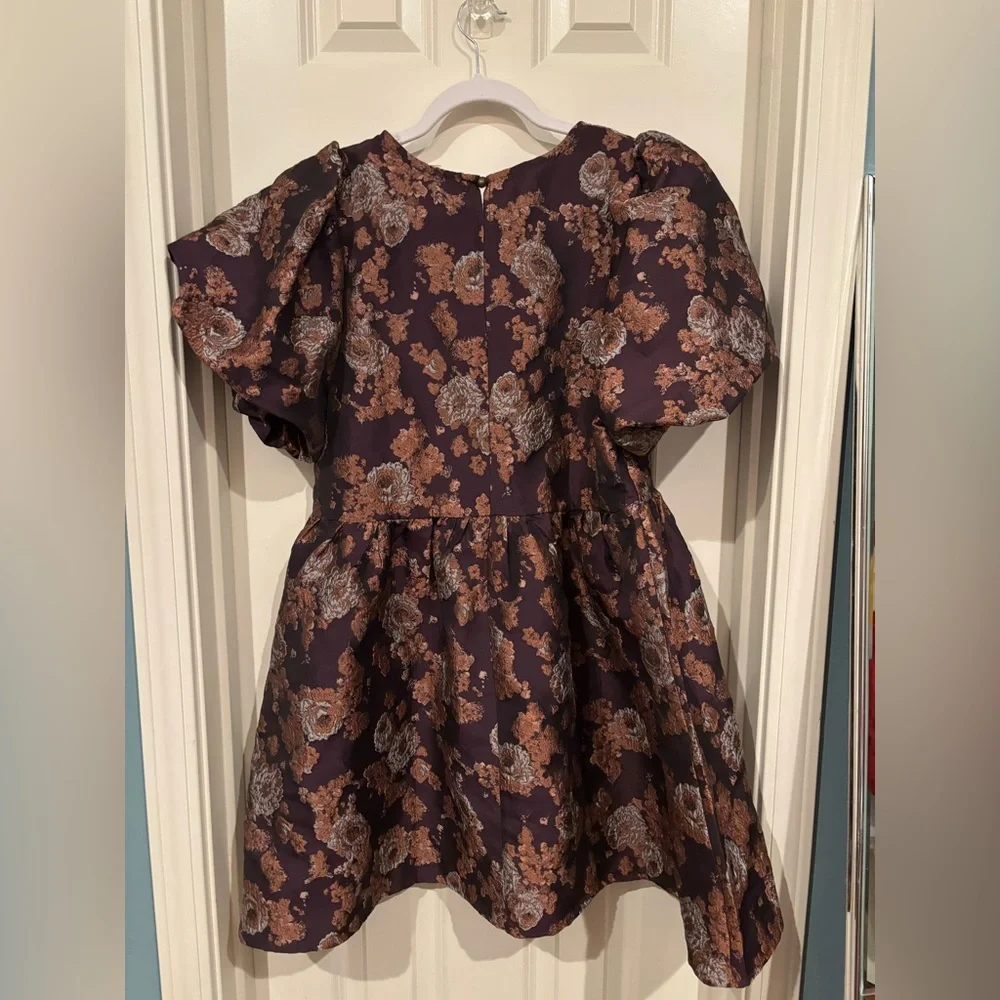 Entro Floral Puff Sleeve Dress - Navy and Beige - Picture 8 of 8
